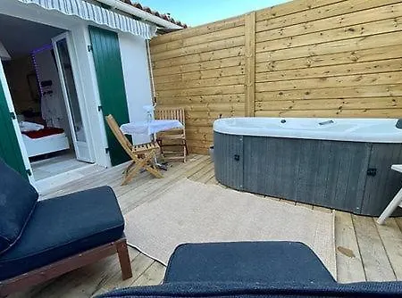 בית אירוח La Parenthese Le Bois-Plage-en-Ré